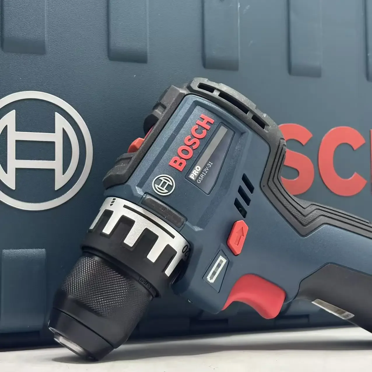 مثقاب بوش بروفيشنال GSR 12V-31 - مراجعة Power Tools Professional وسعره